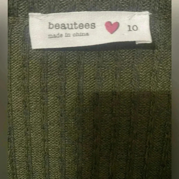 Big Girls Olive Green Beautees Knit Sweater. Size 10 - Picture 3 of 3